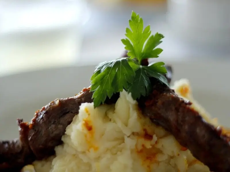 Cancacho punenho, carne assada tradicional do altiplano peruano