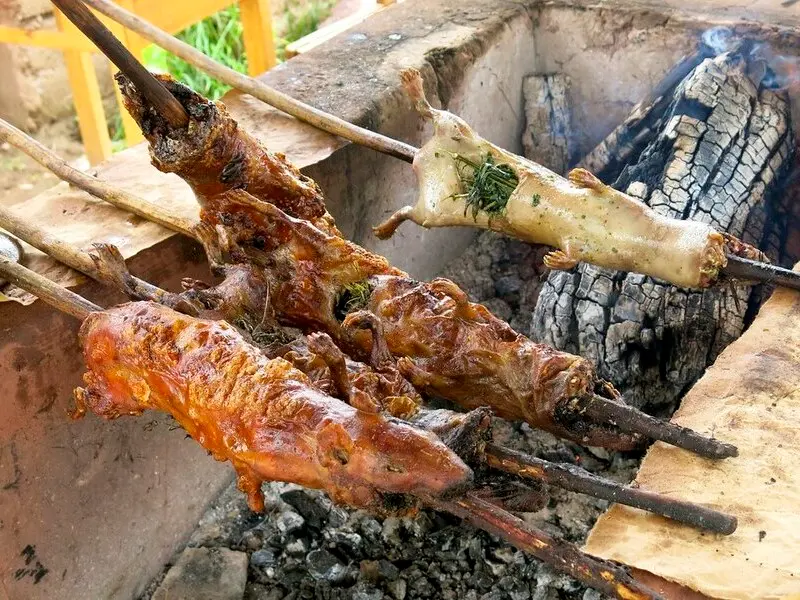 Porquinho-da-índia assado típico do Vale Sagrado