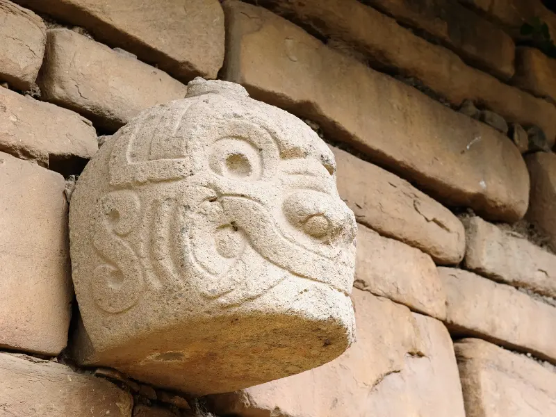 Sítio arqueológico Chavín de Huántar em Huaraz