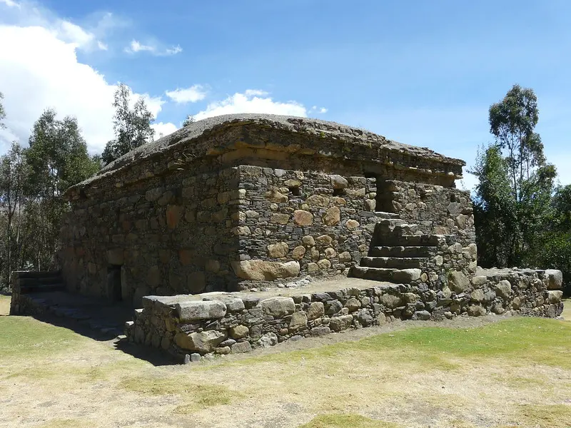 Monumento arqueológico Wilcahuain em Huaraz